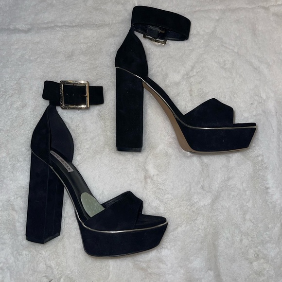 NWOT Steve Madden Suede Platform Heels - Picture 1 of 4